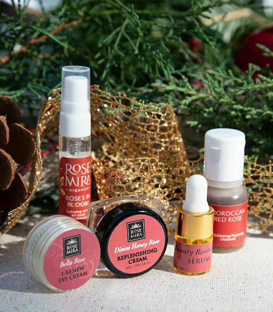 A daily routine mini sample kit for dry/mature skin with holiday trim
